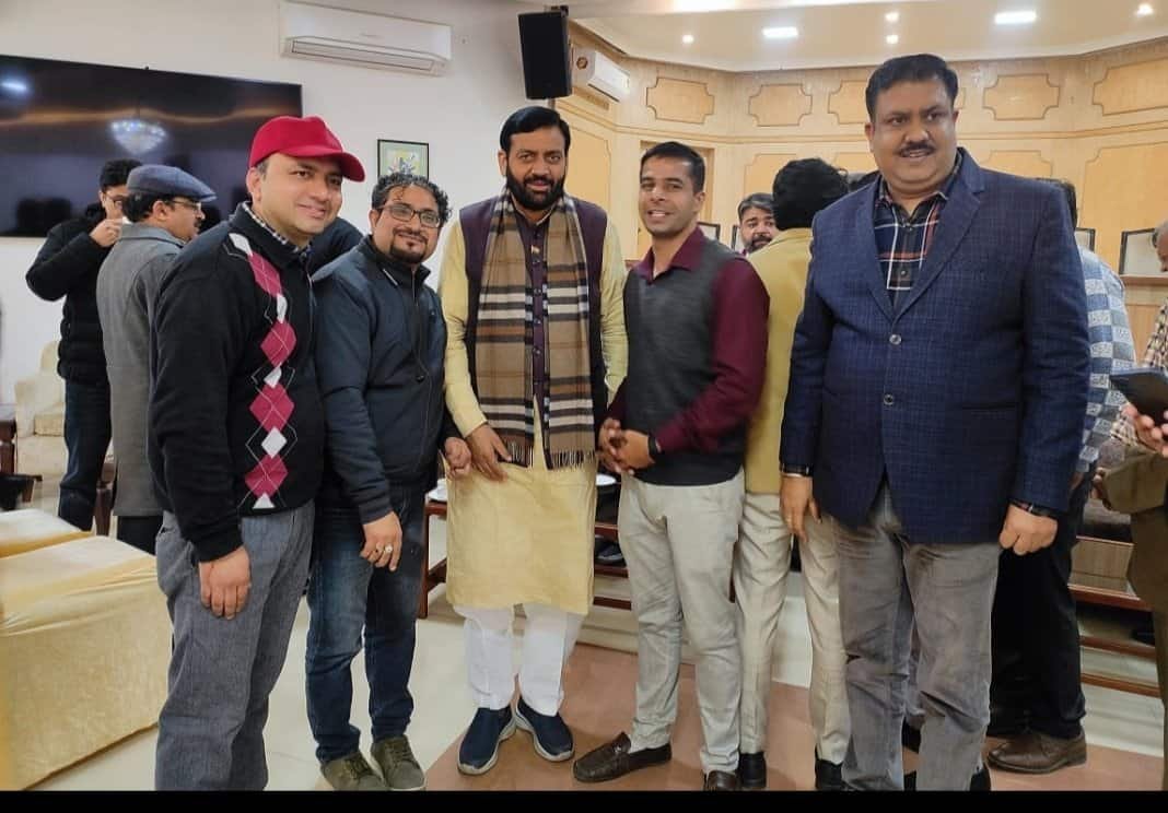 Umesh Arora 'English Guru' With CM